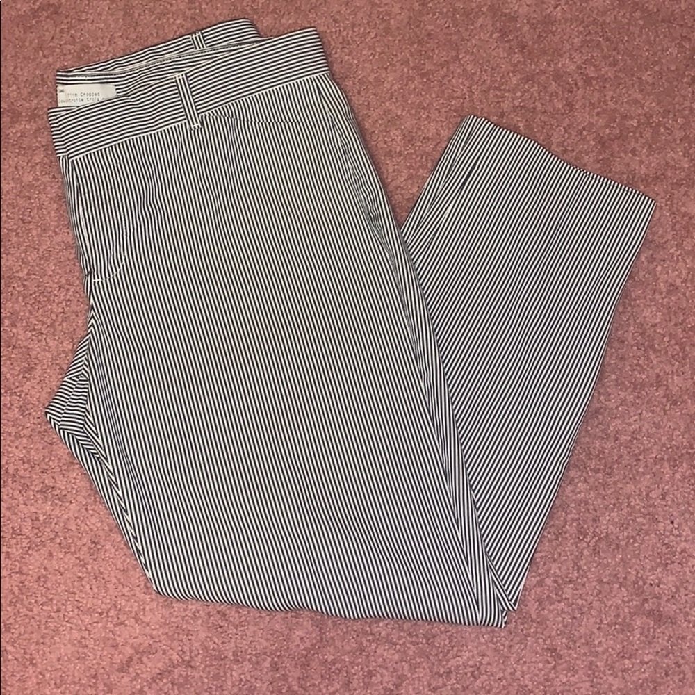 Gap slim cropped trousers - size 8